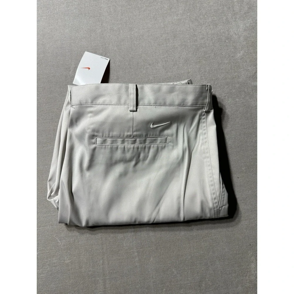 NWTS Nike Dri-Fit Victory Golf Tech Pants Size 40x32 White Standard Flat Front